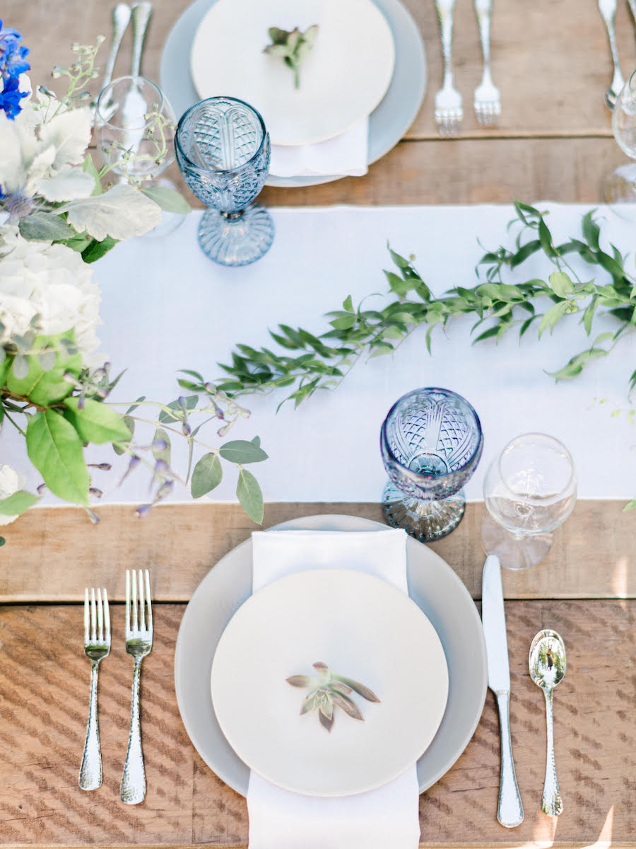 Elegant wedding table setup